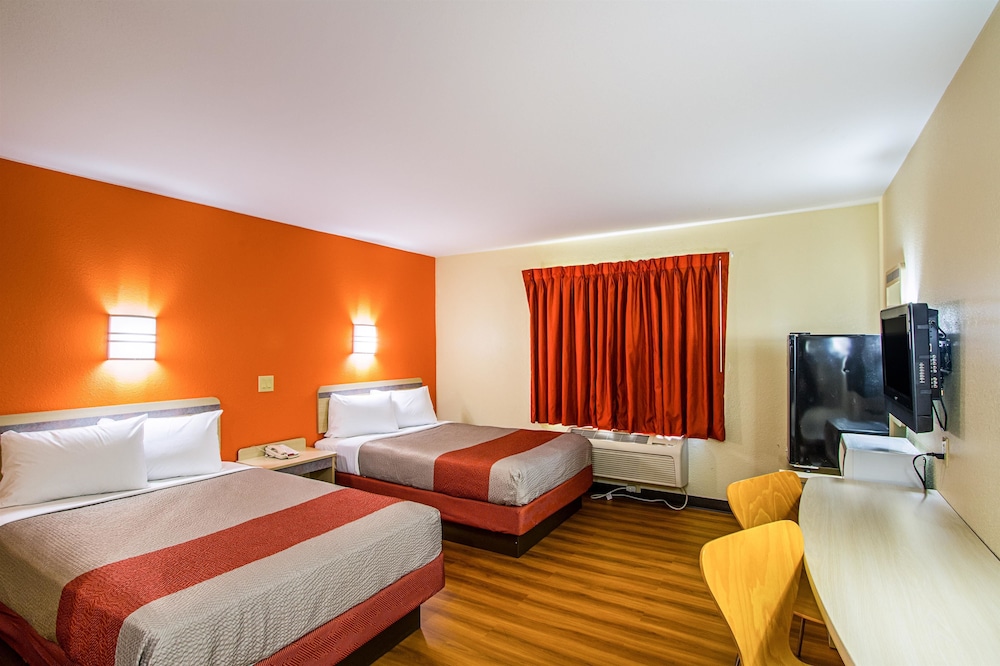 Motel6 Urbana, IL 16/44