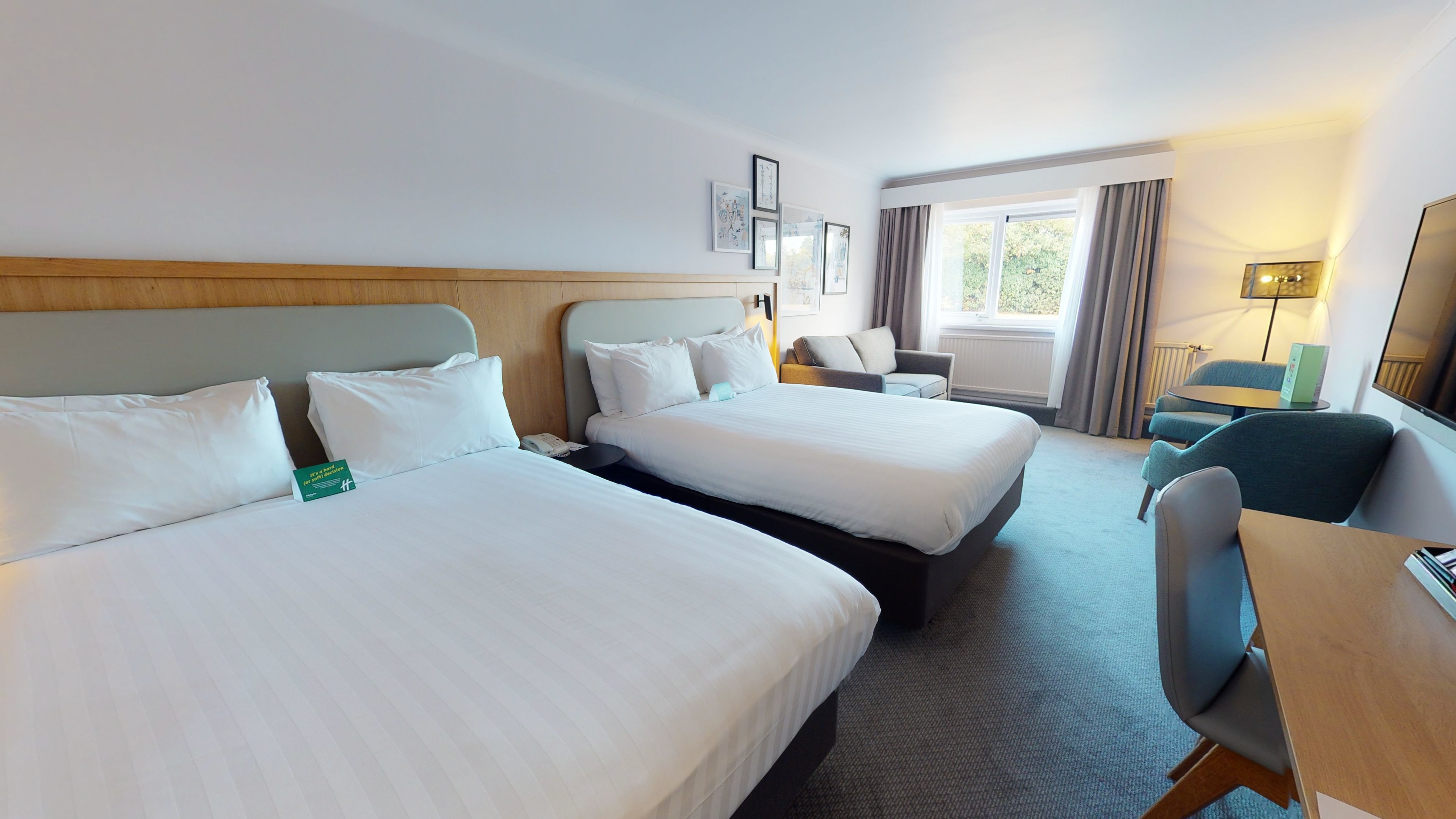 HOLIDAY INN CAMBRIDGE 25/75
