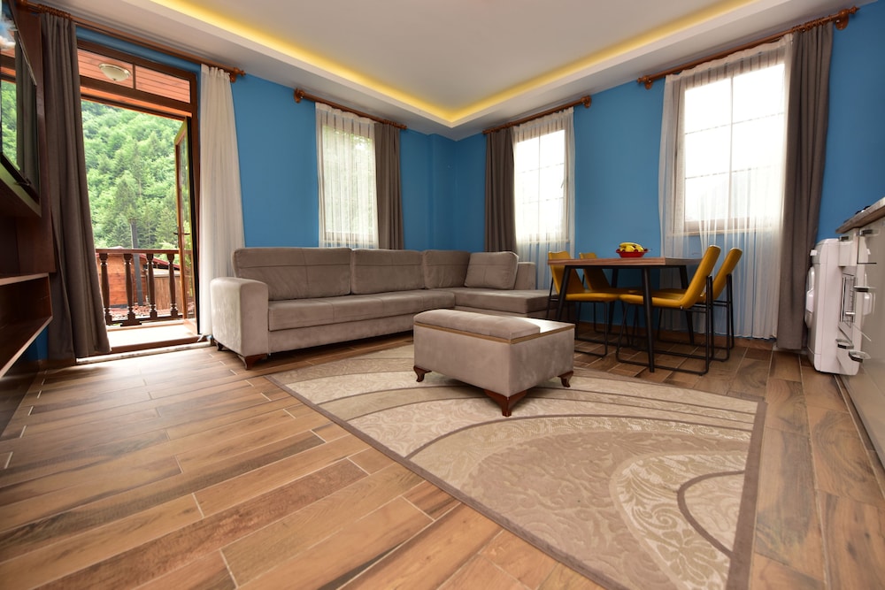 Hirande Hotel 28/50