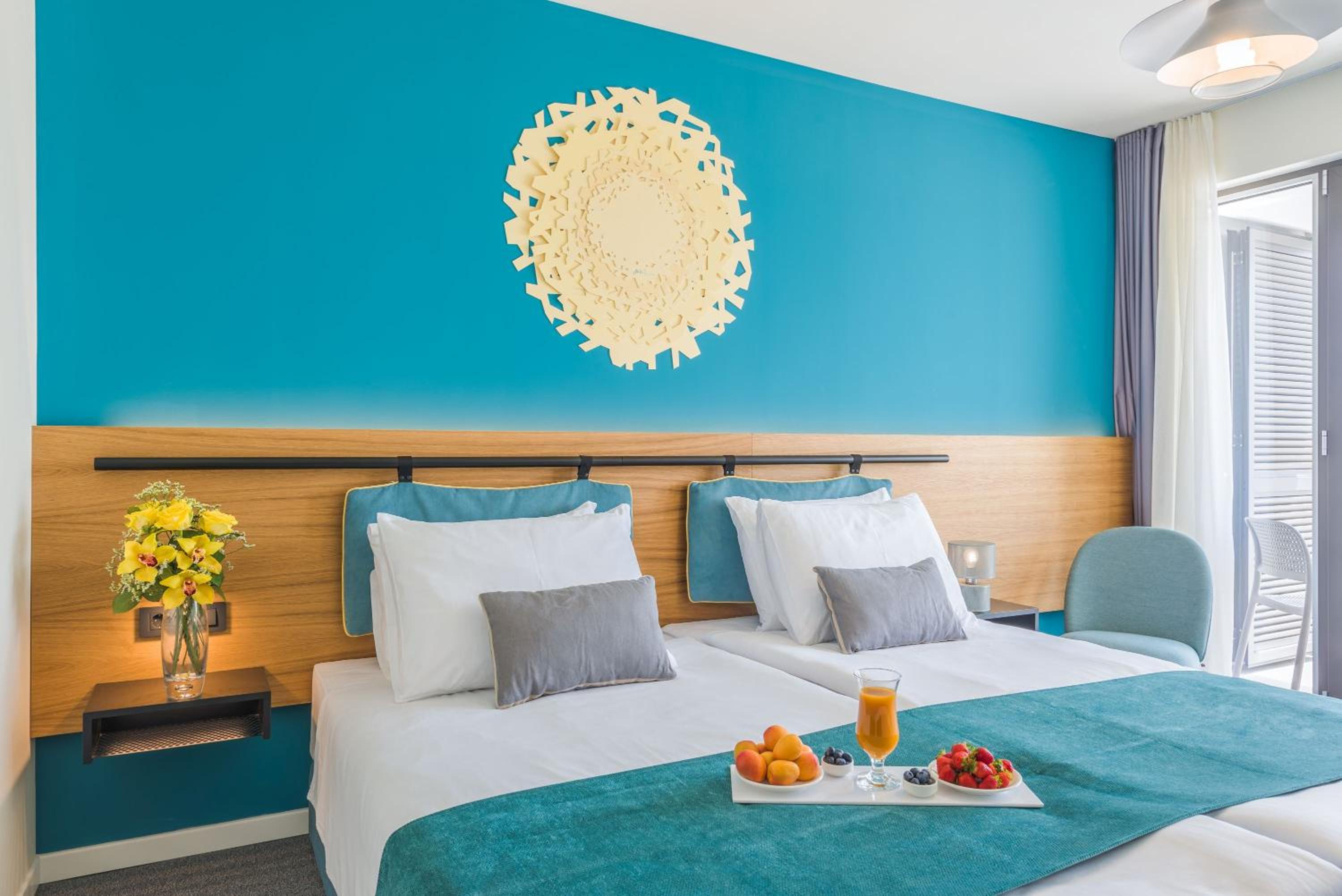 غرفة قياسية بسرير مزدوج أو سريرين منفصلين بشرفة مع أريكة، Hotel Nestos 7/10