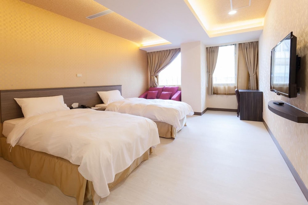 West Hotel 13/55