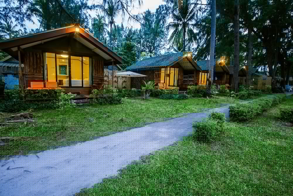 Salisa Resort 7/74