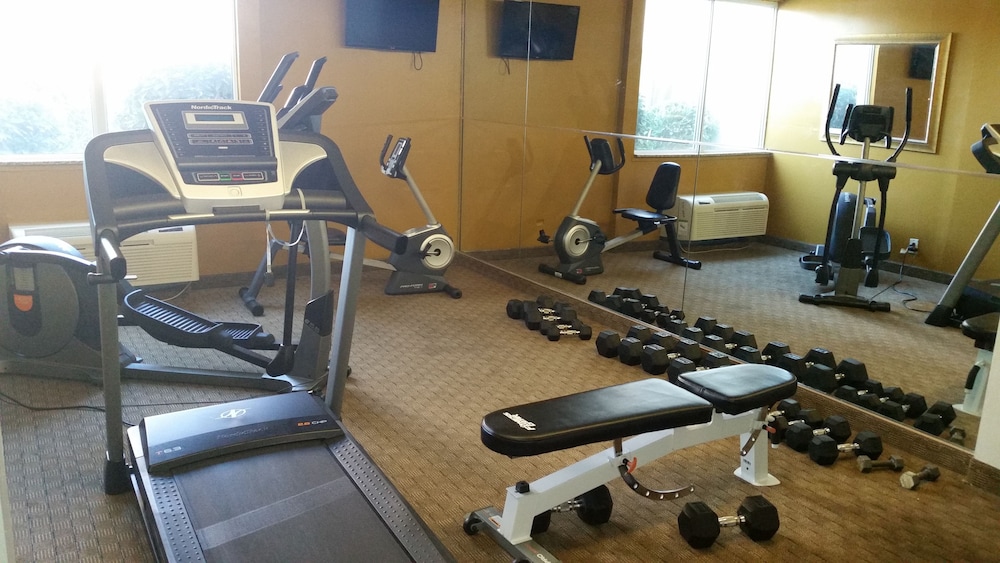 Comfort Inn Edison - New Brunswick 16/25