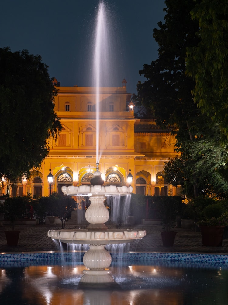 NARAIN NIWAS PALACE 46/49