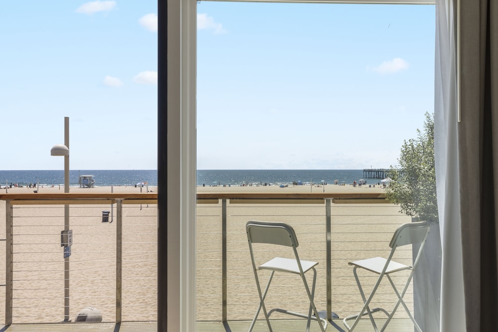 Sea Sprite Hotel 44/48