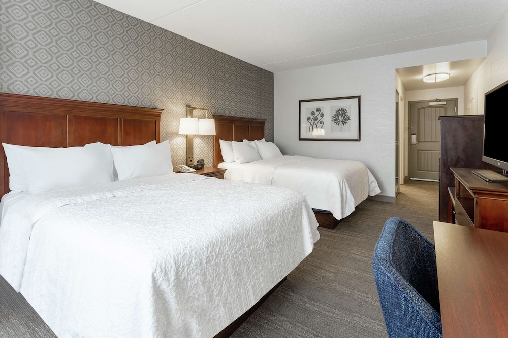 Hampton Inn Suites Saratoga Springs Downtown 23/69