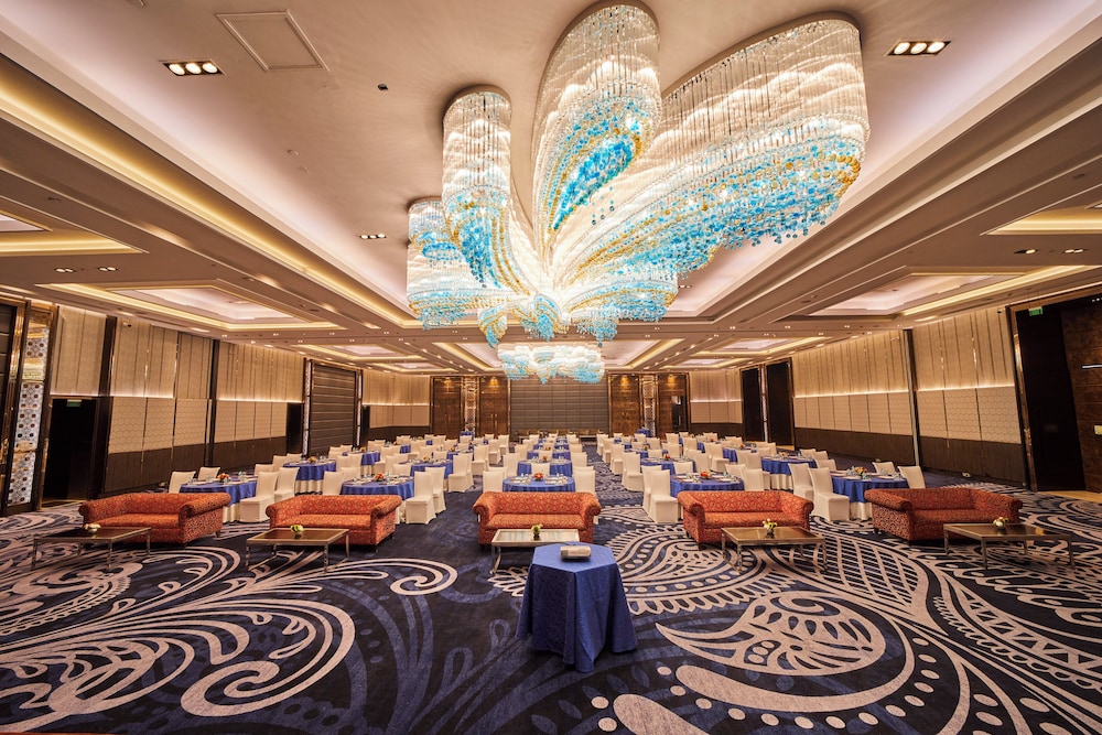 Crowne Plaza Rohini 65/73