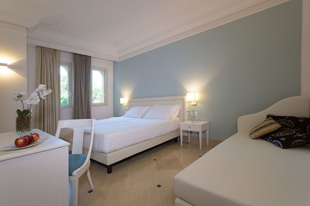 Standard, Quadruple, Queen and Twin Beds