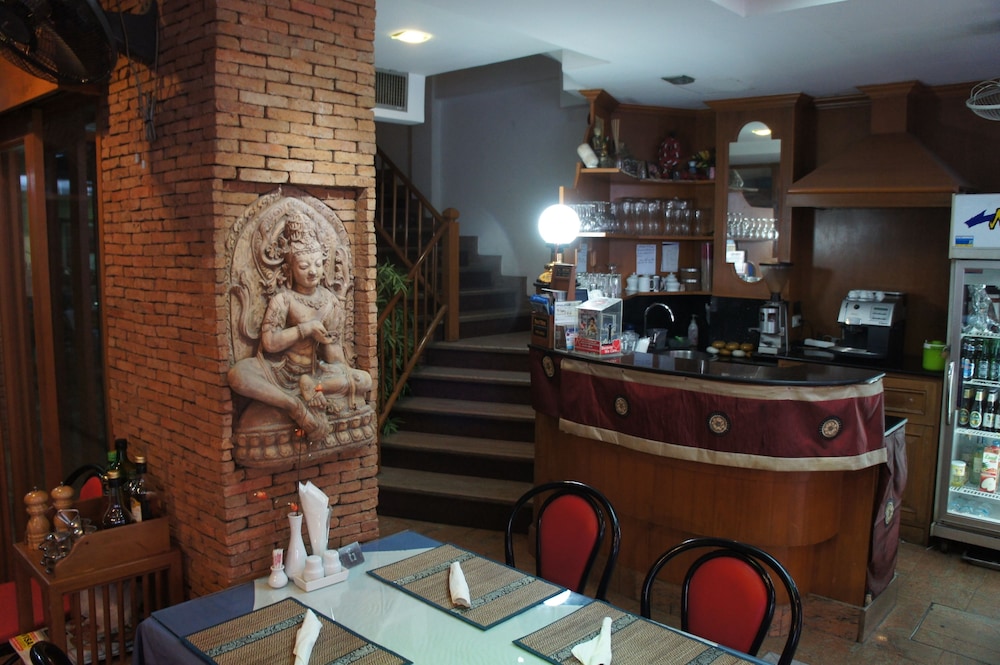 Max Hotel 49/63