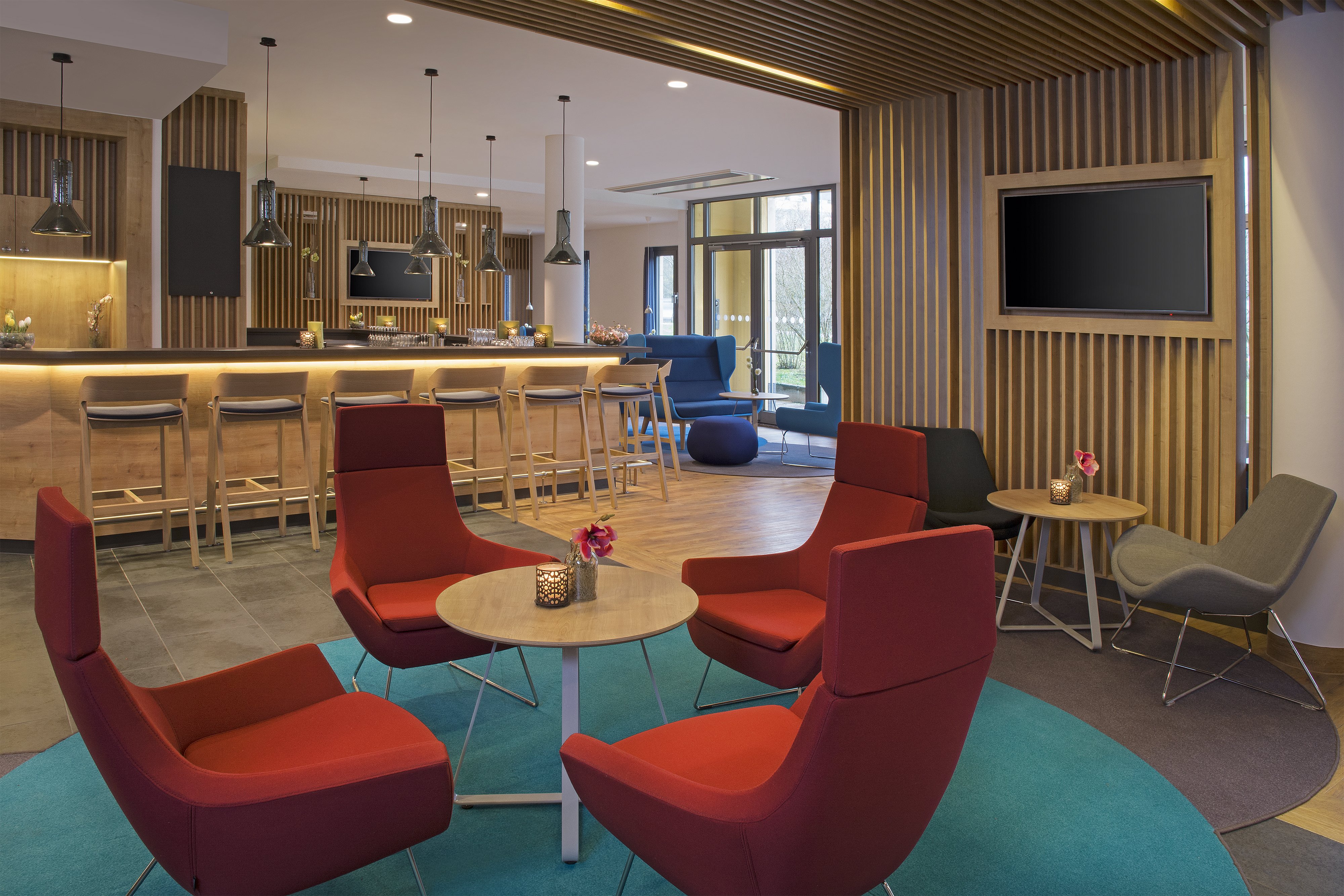 HOLIDAY INN EXPRESS BADEN BADEN 49/53