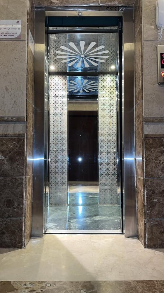 Loren Suites Al Salamah 24/50