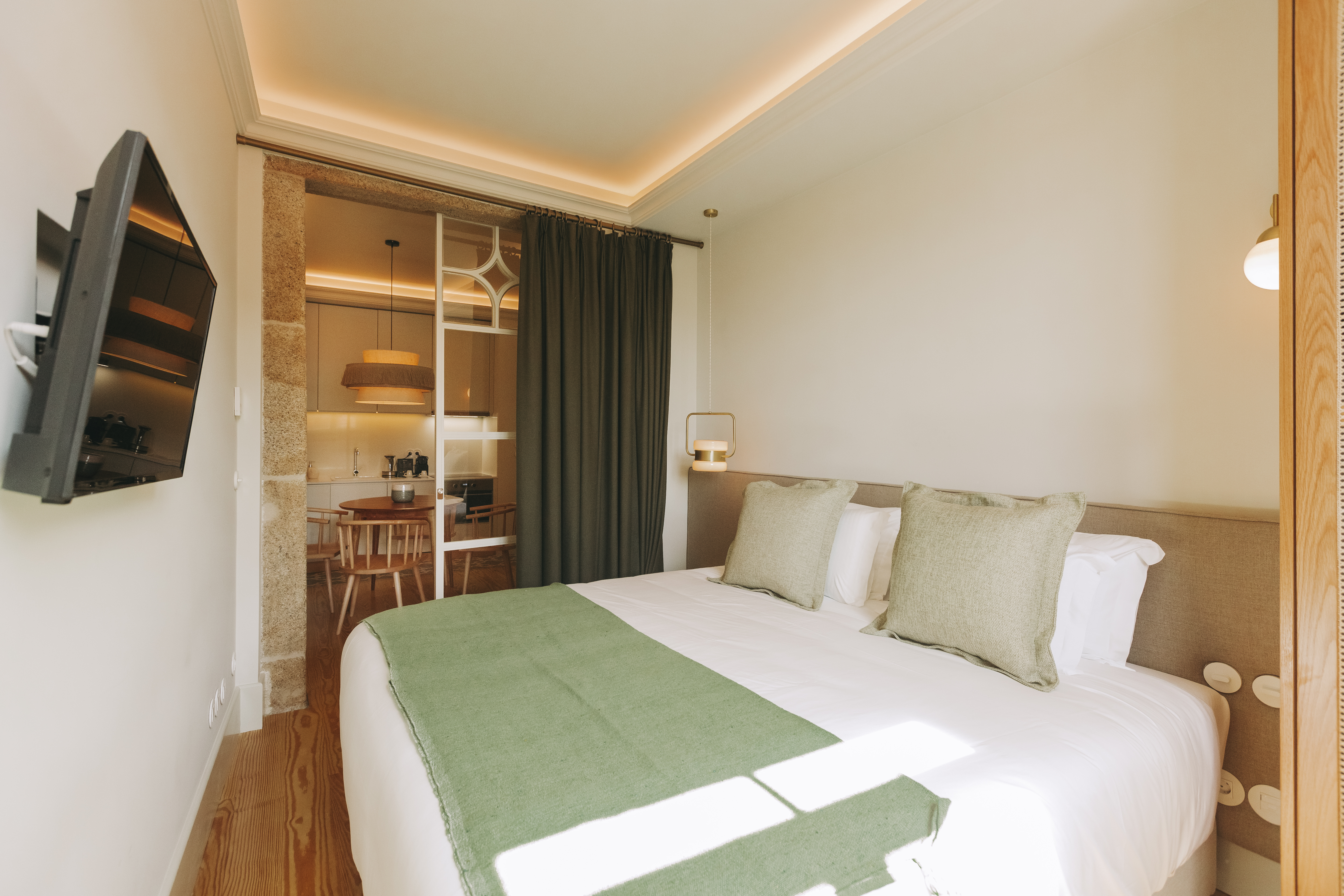 2 Bedrooms, Apartment