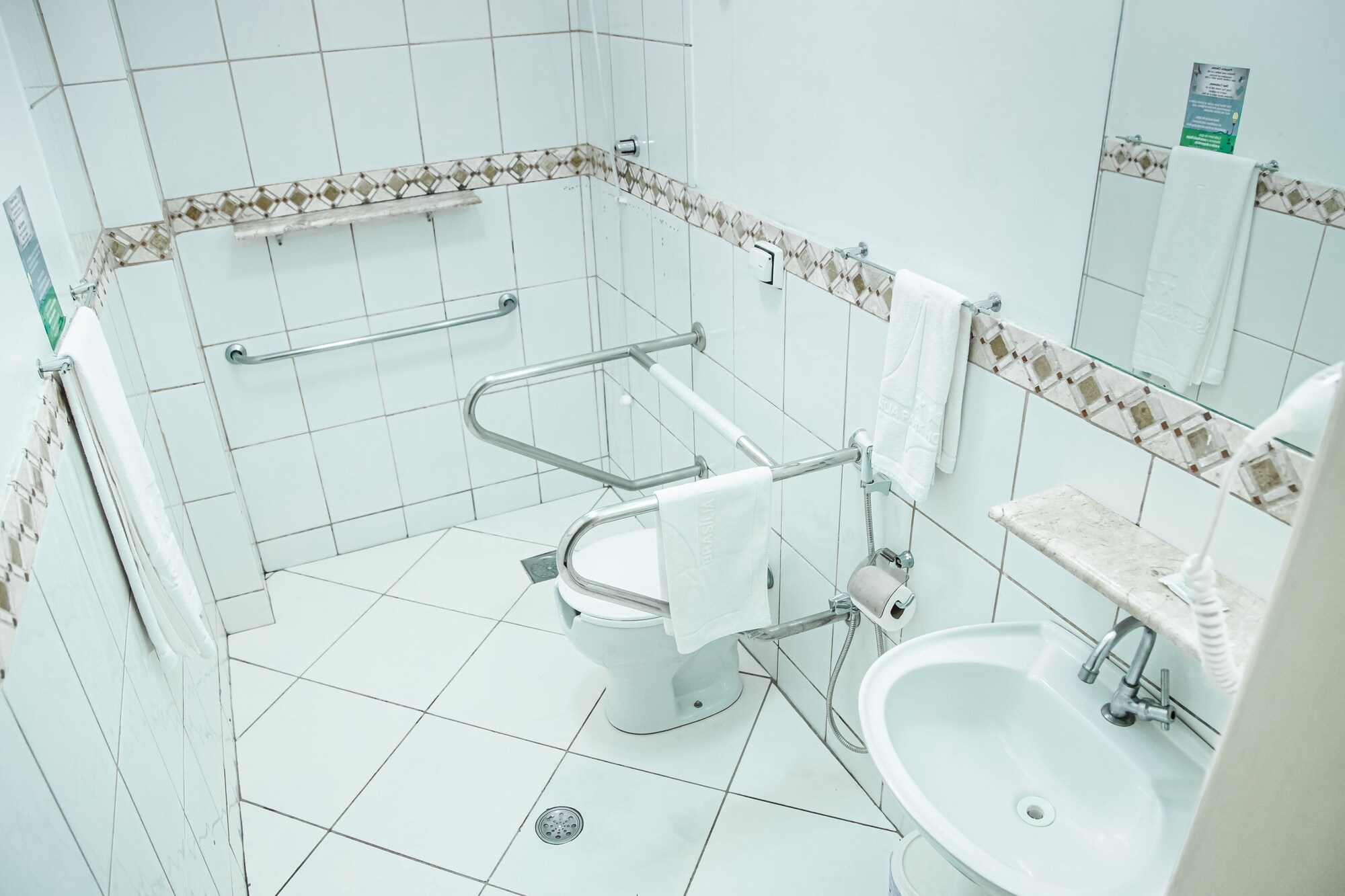 غرفة بسرير مزدوج وسرير فردي مع سرير إضافي، Brasilia Park Hotel 6/6