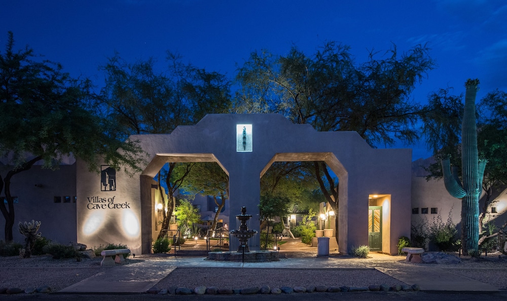 Villas of Cave Creek 8/42
