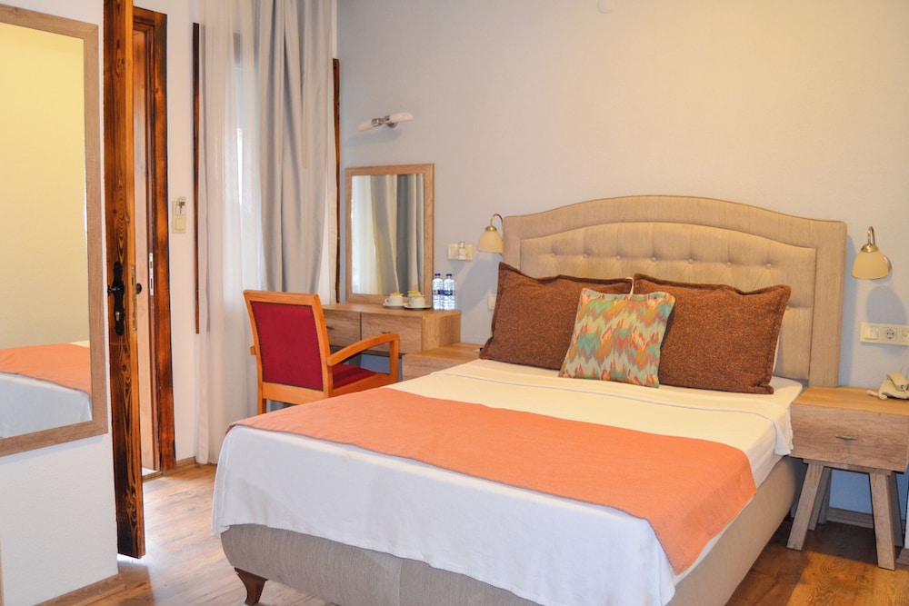 AKKAN LUXURY HOTEL 21/84
