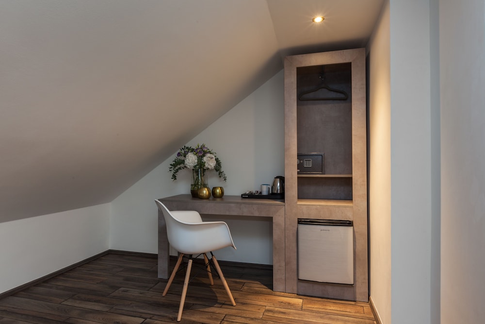 Gorgeous Prague Rooms 38/60