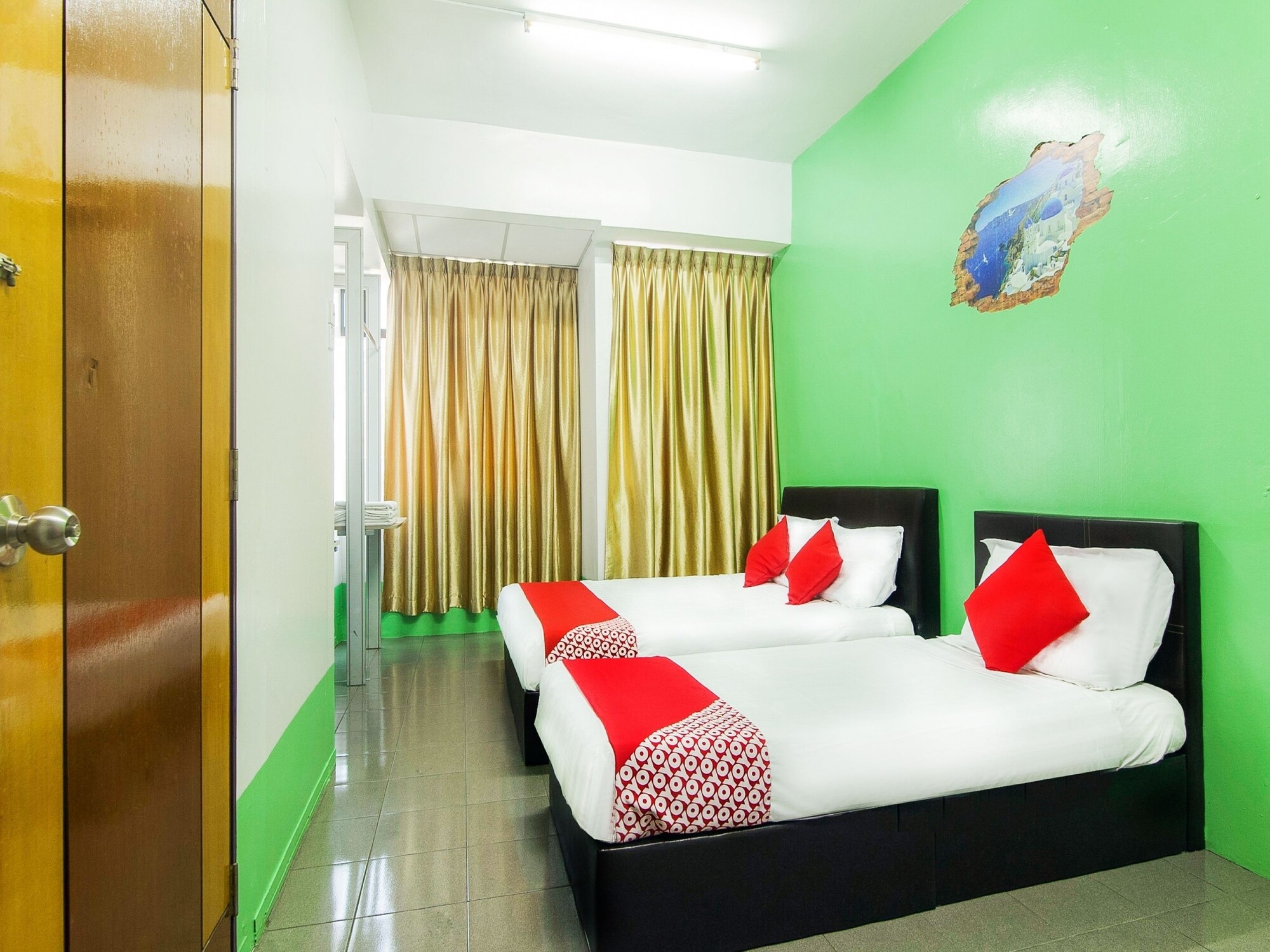 Superior, Suite, 1 Double and 1 Single Bed