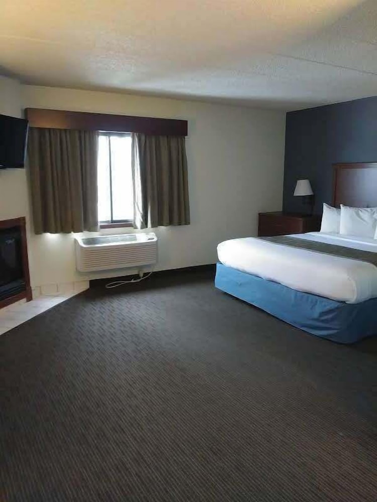 AmericInn by Wyndham Windsor Ft. Collins 31/62