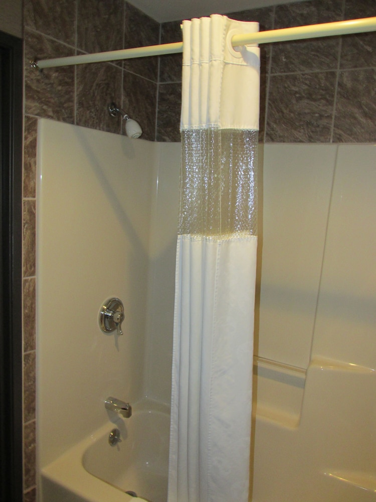 Woodfield Inn and Suites 21/60