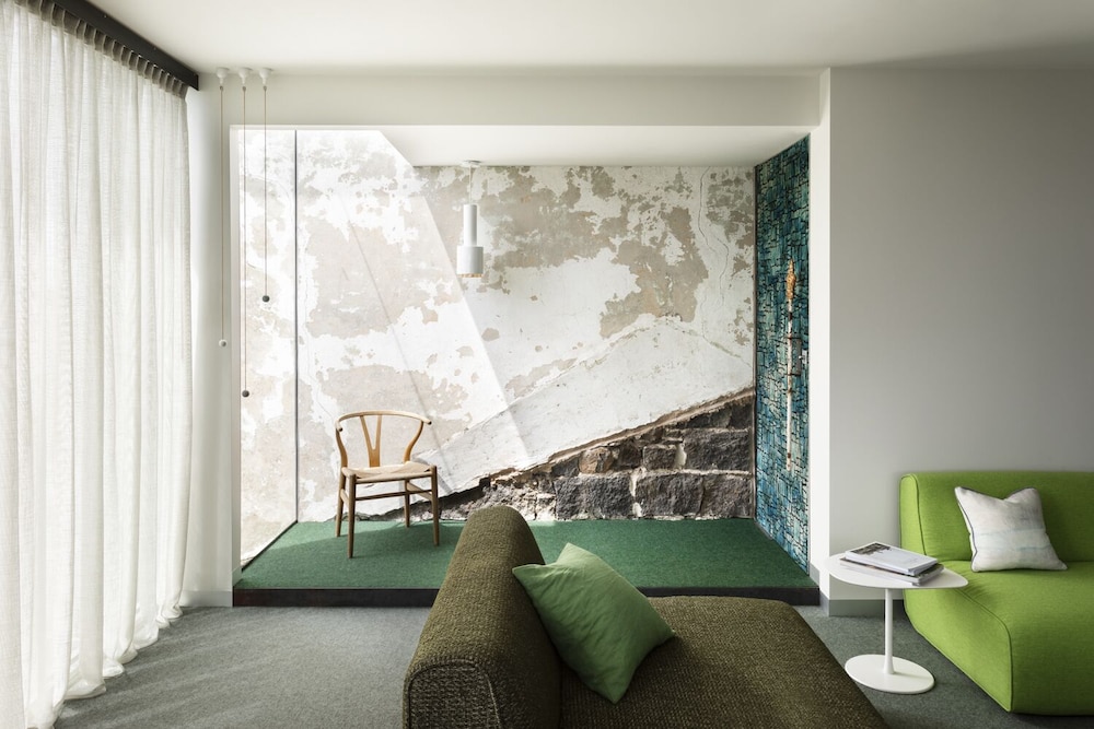 DRIFT HOUSE 44/69