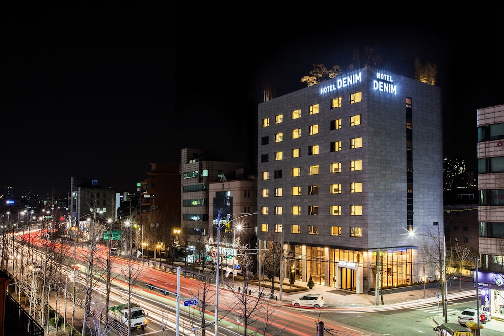 Hotel Denim 2/50