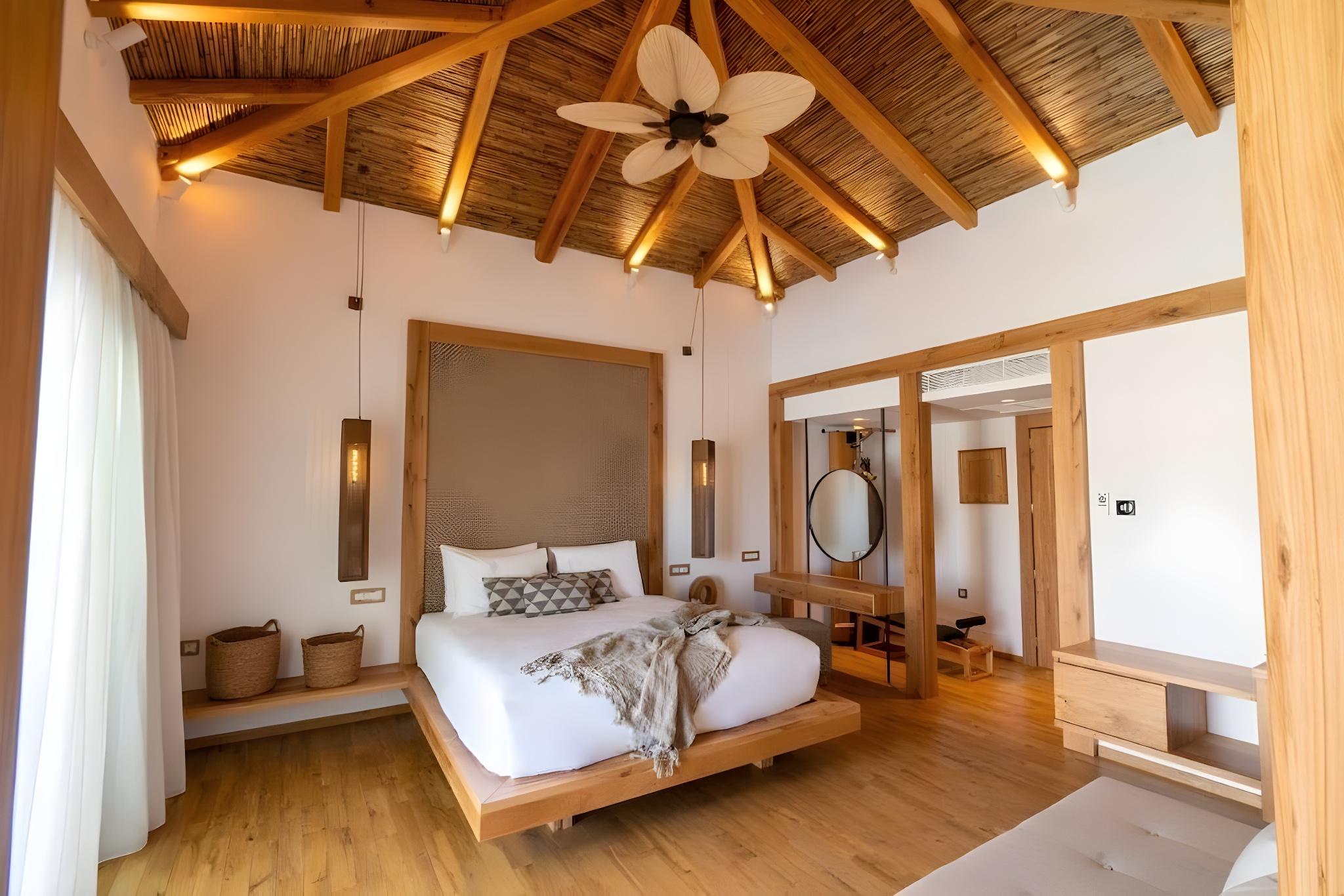 GRAND, BUNGALOW