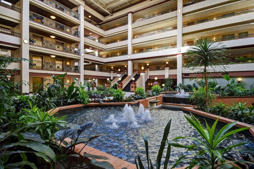 Embassy Suites by Hilton Lexington UK Coldstream 8/66