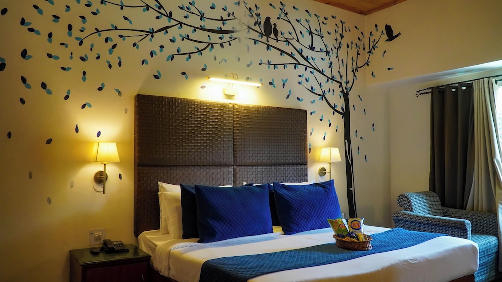 Golden Tulip Manali 19/92