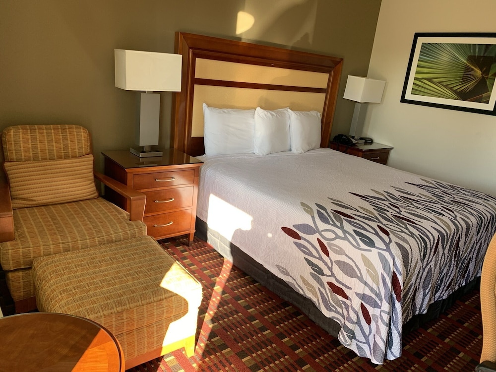 Peach Tree Inn 26/48