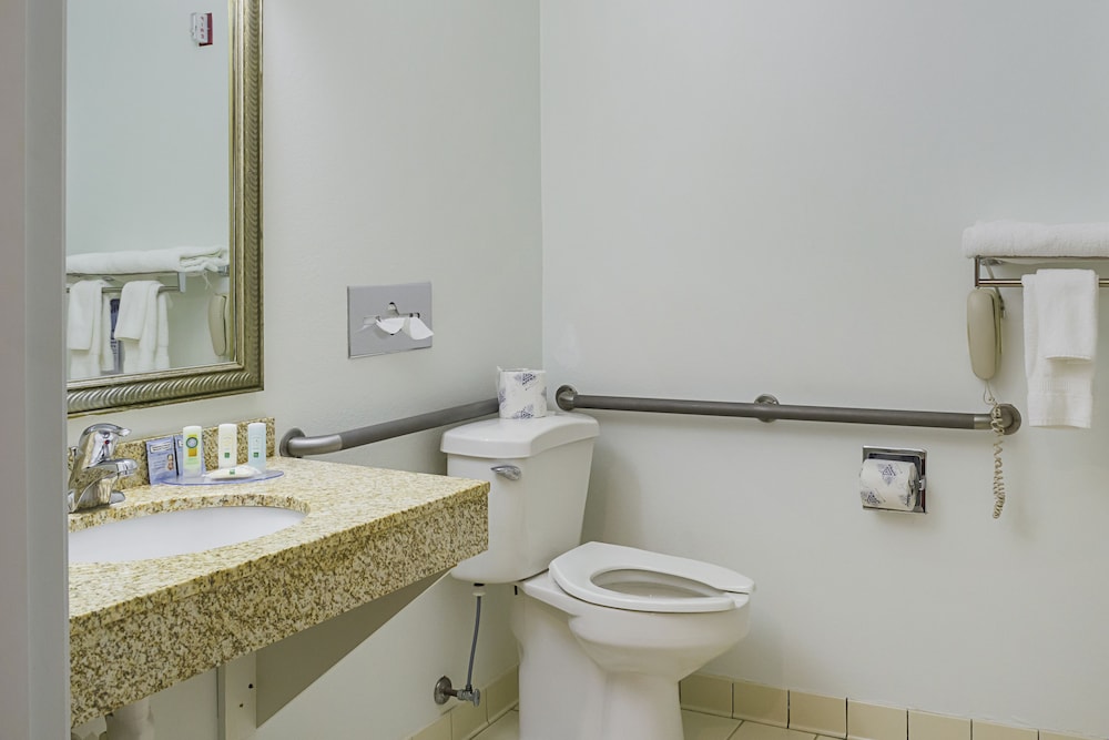 Standard, King Bed, Accessible, Quality Inn near Monument Health Rapid City Hospital 8/10