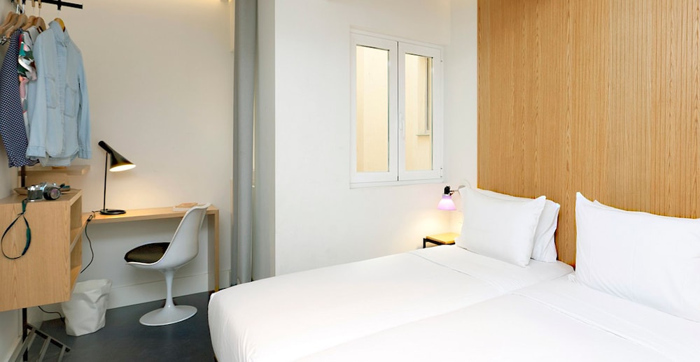 HOSTAL BUELTA 19/50