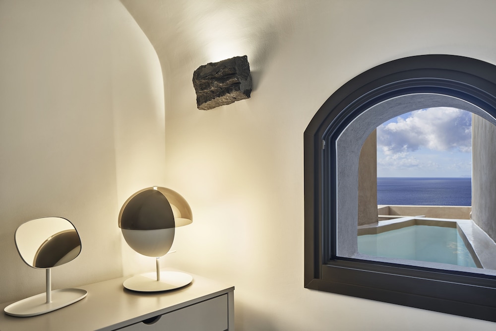 Old Castle Oia photo3
