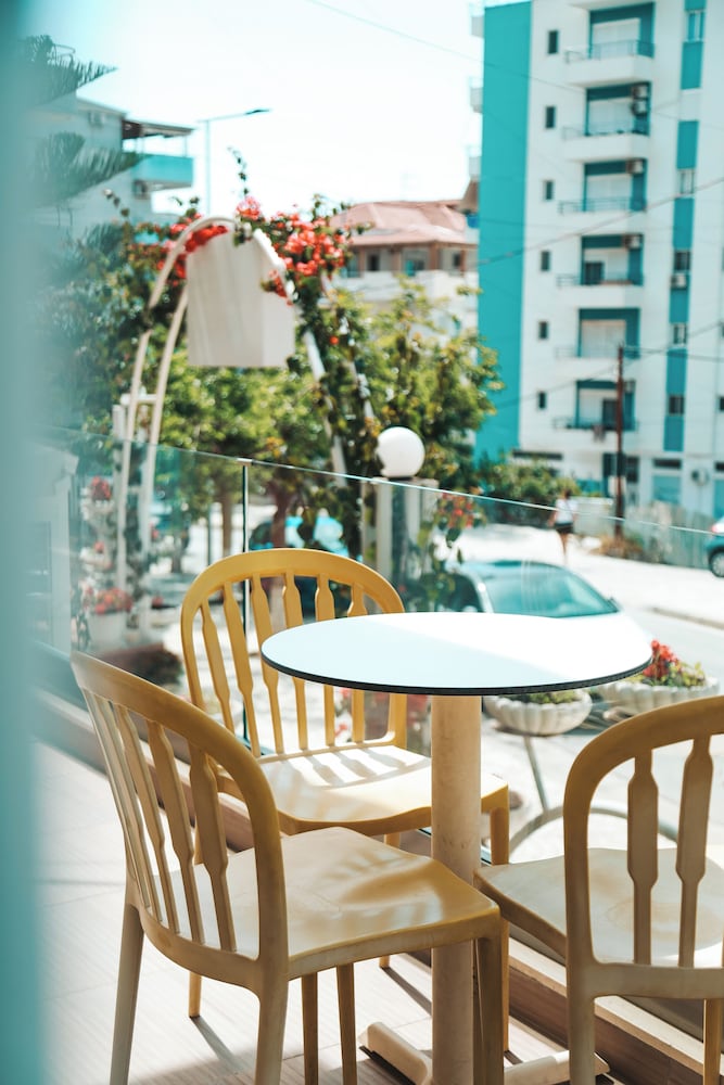 Sunrise Luxury Apartment 33/50