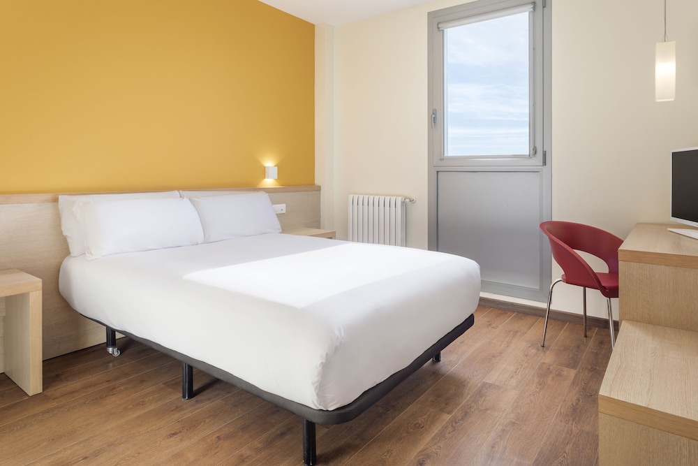 280 Hotel Formerly Premiere Classe Zaragoza 280 16/54