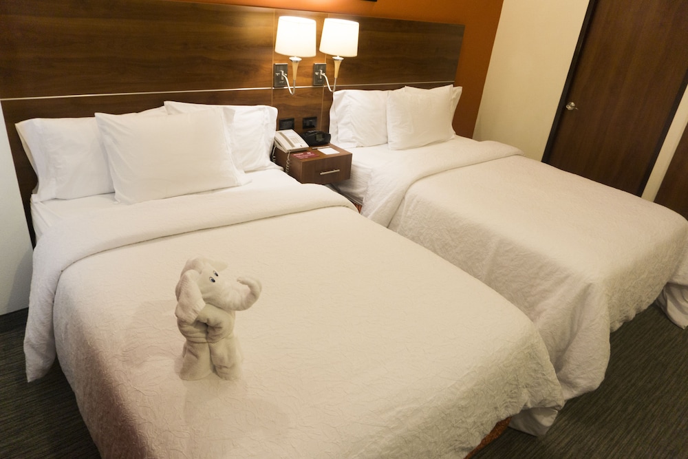 Hampton Inn by Hilton San Juan Del Rio 7/59