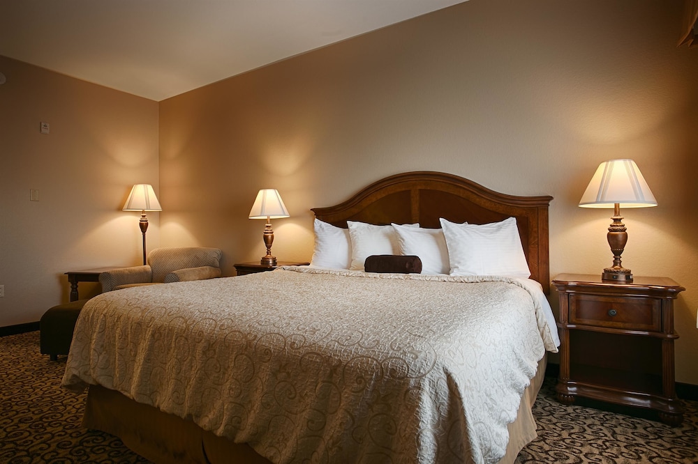 Best Western Plus Fossil Country Inn & Suites 7/32