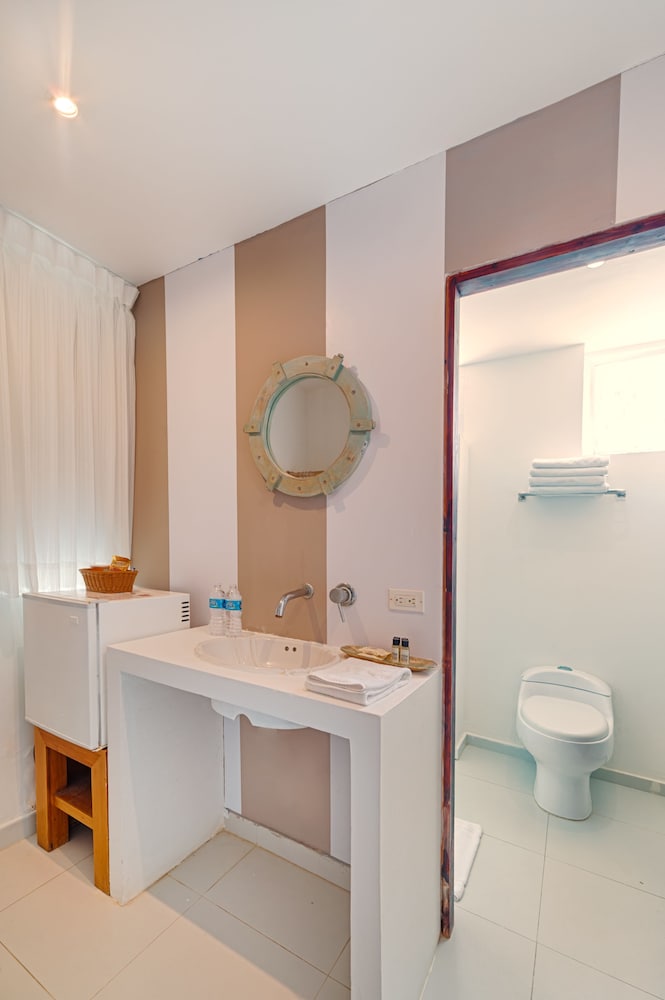 HOTEL SAN LUIS BEACH HOUSE 49/54