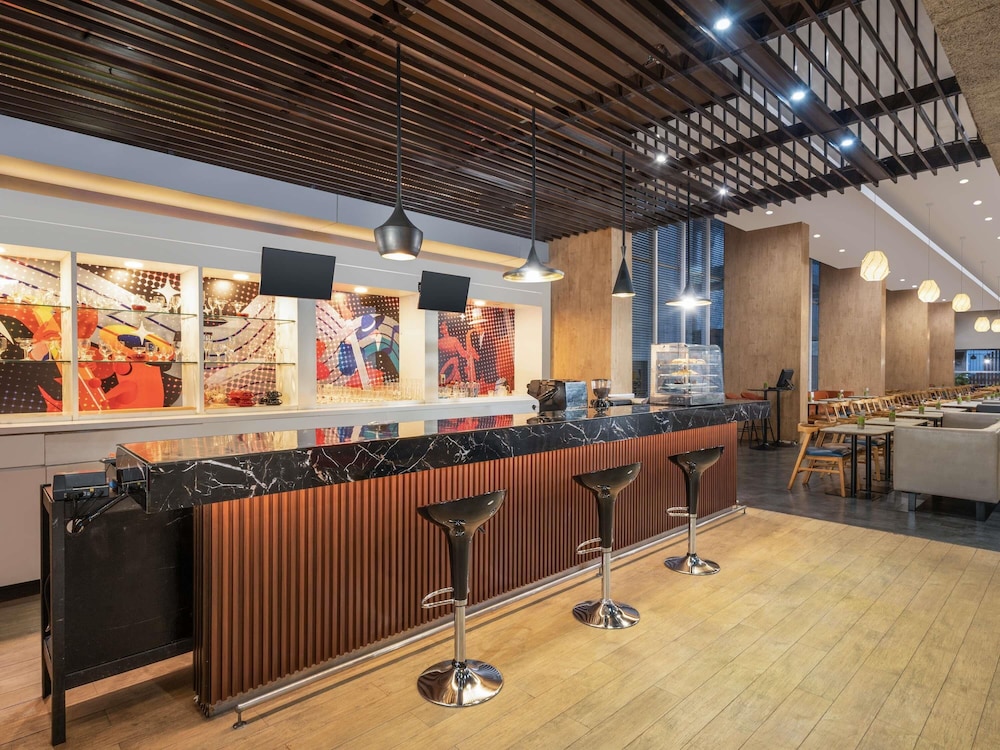 Ibis Gading Serpong 32/43