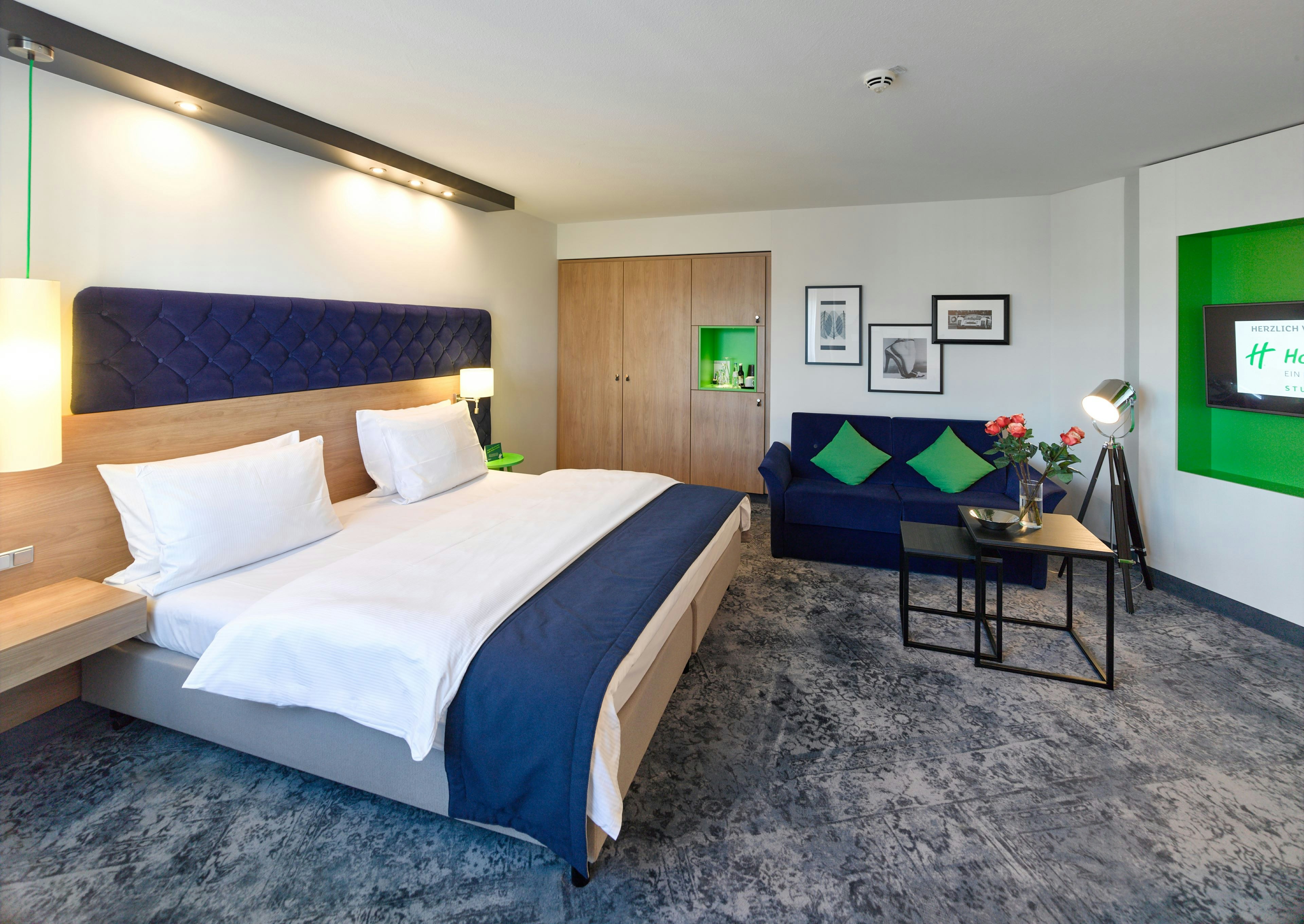 Holiday Inn Stuttgart 24/79