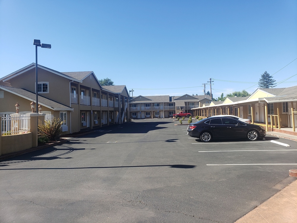 Fairview Inn And Suites Healdsburg 7/65