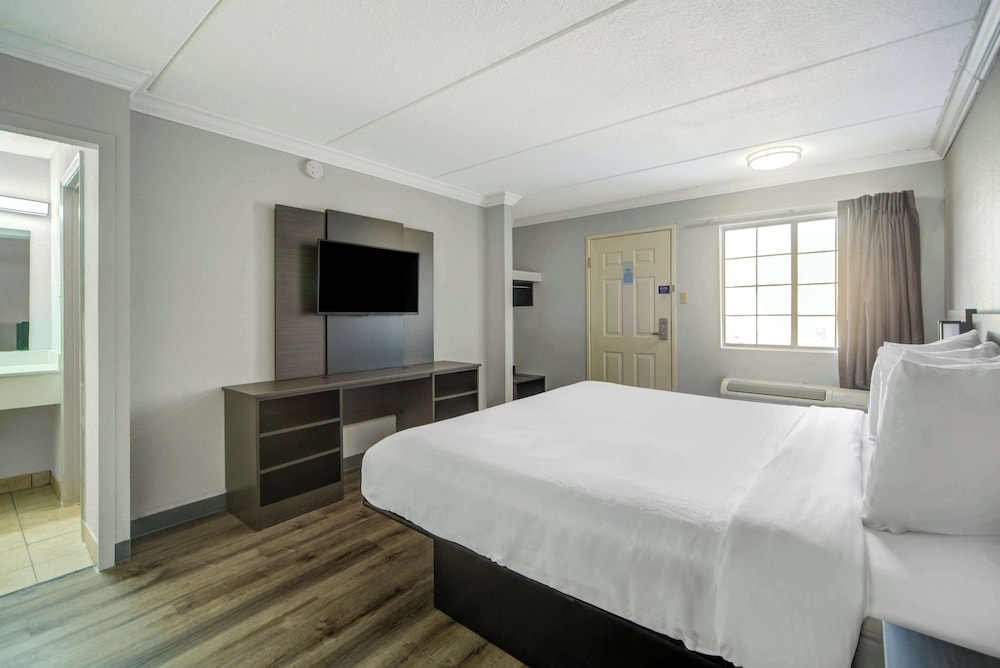 Motel6 San Antonio, TX – I-35 North Corridor 26/37