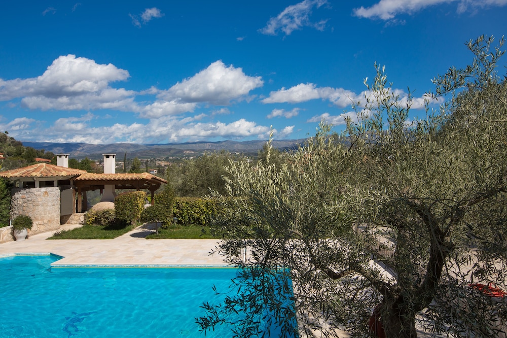 Anthemion Suites And Villas 42/50