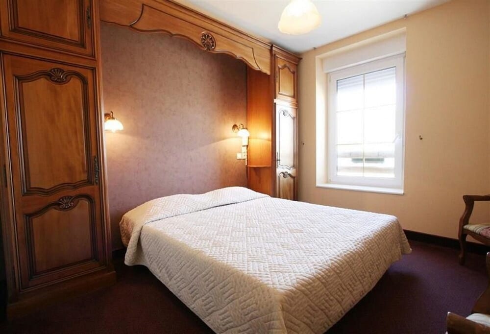 Hotel De France 12/49
