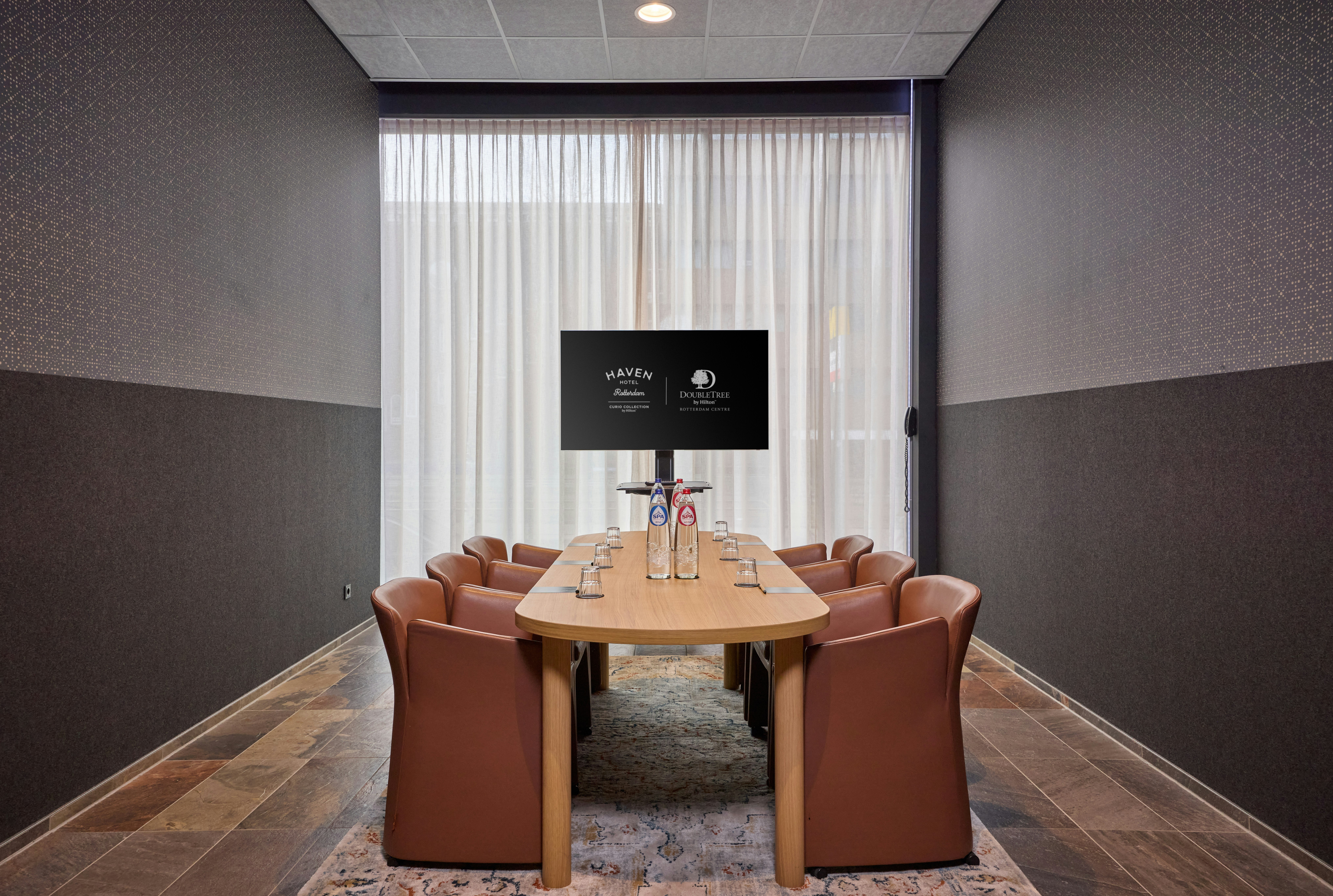 Haven Hotel Rotterdam, Curio Collection by Hilton 56/57