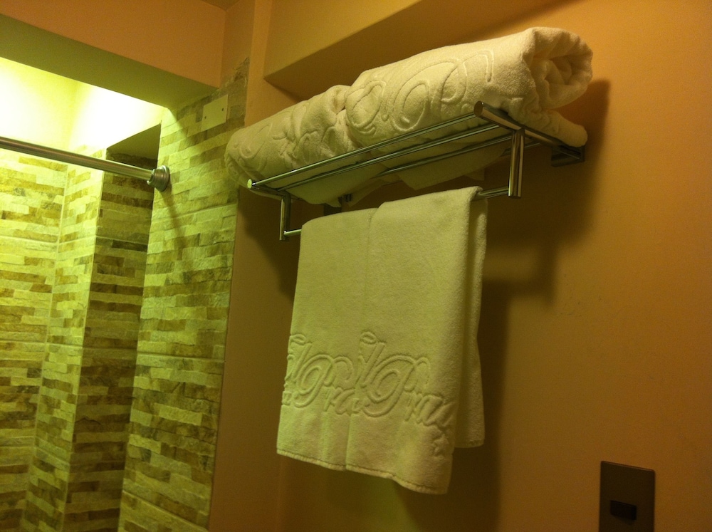 El Prado Hotel 15/36