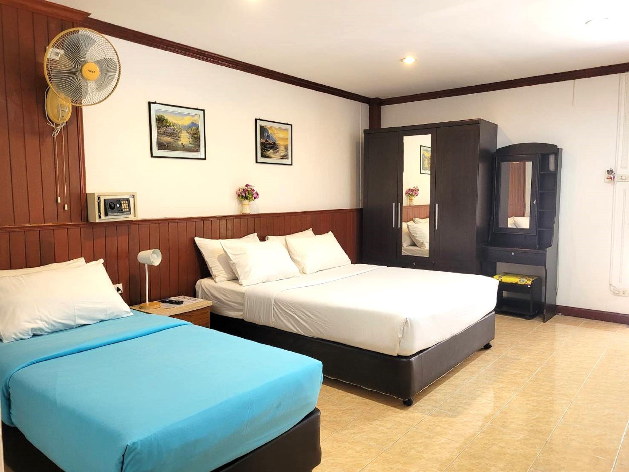 Room, Triple, 1 Queen and 1 Single Bed, No Window