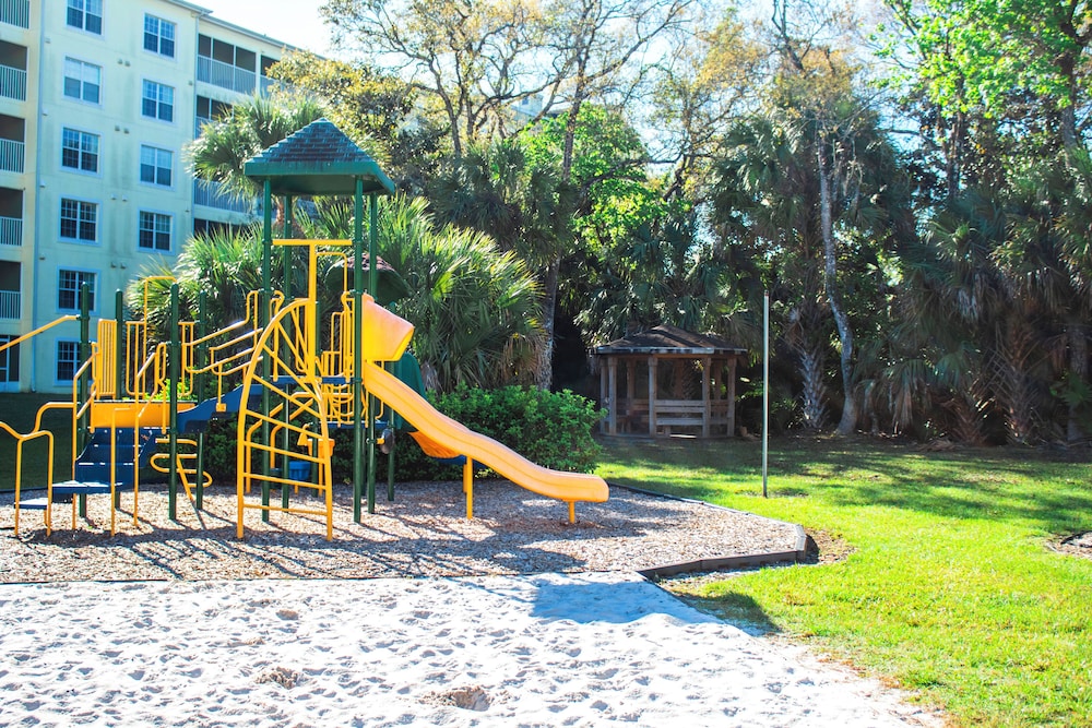 Barefoot N Resort 33/50