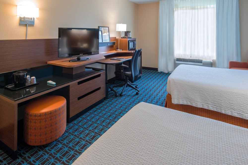 Fairfield Inn And Suites Jacksonville 14/47