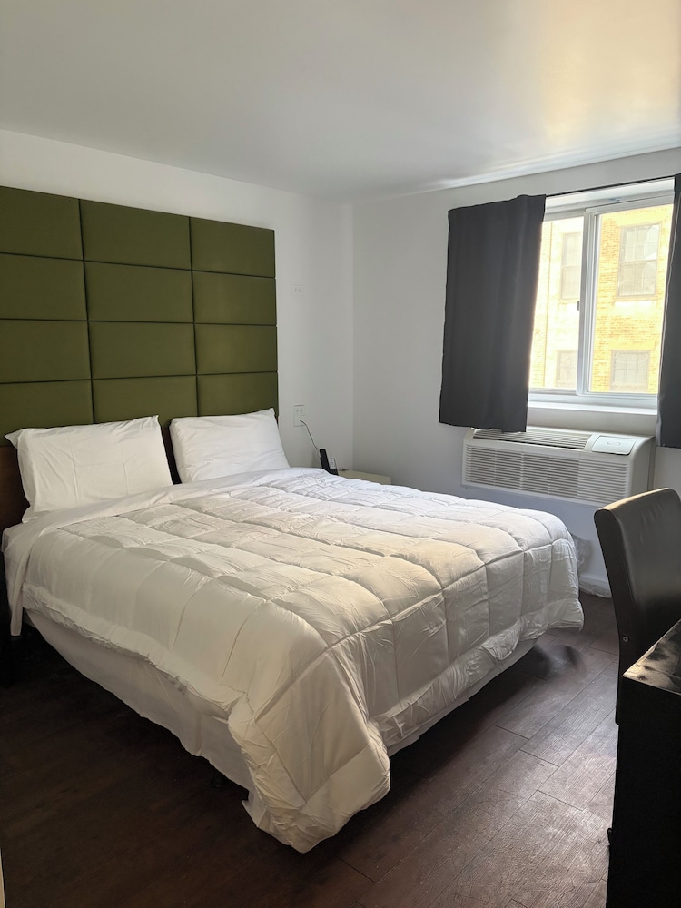 BASIC, KING BED