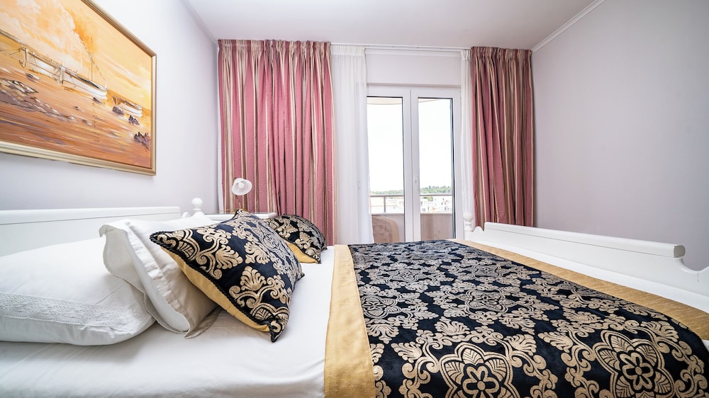 VILLA RUSTICA DALMATIA 15/50